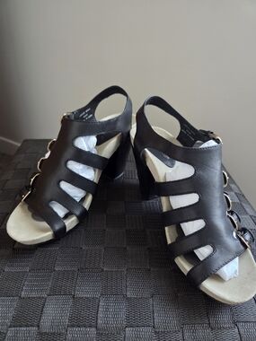 Earthies black leather sandal